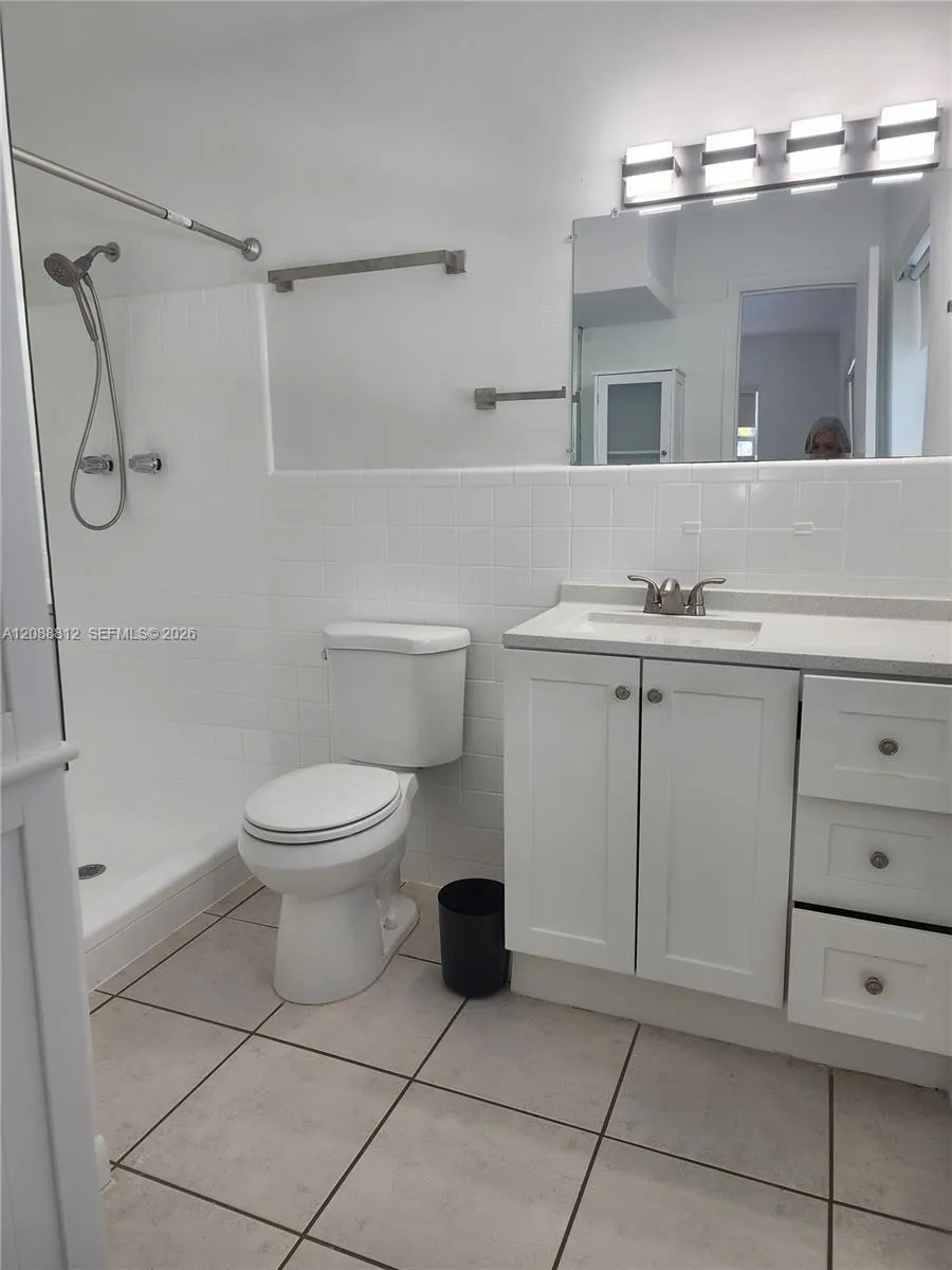 9301 SW 54th St Miami, FL 33165