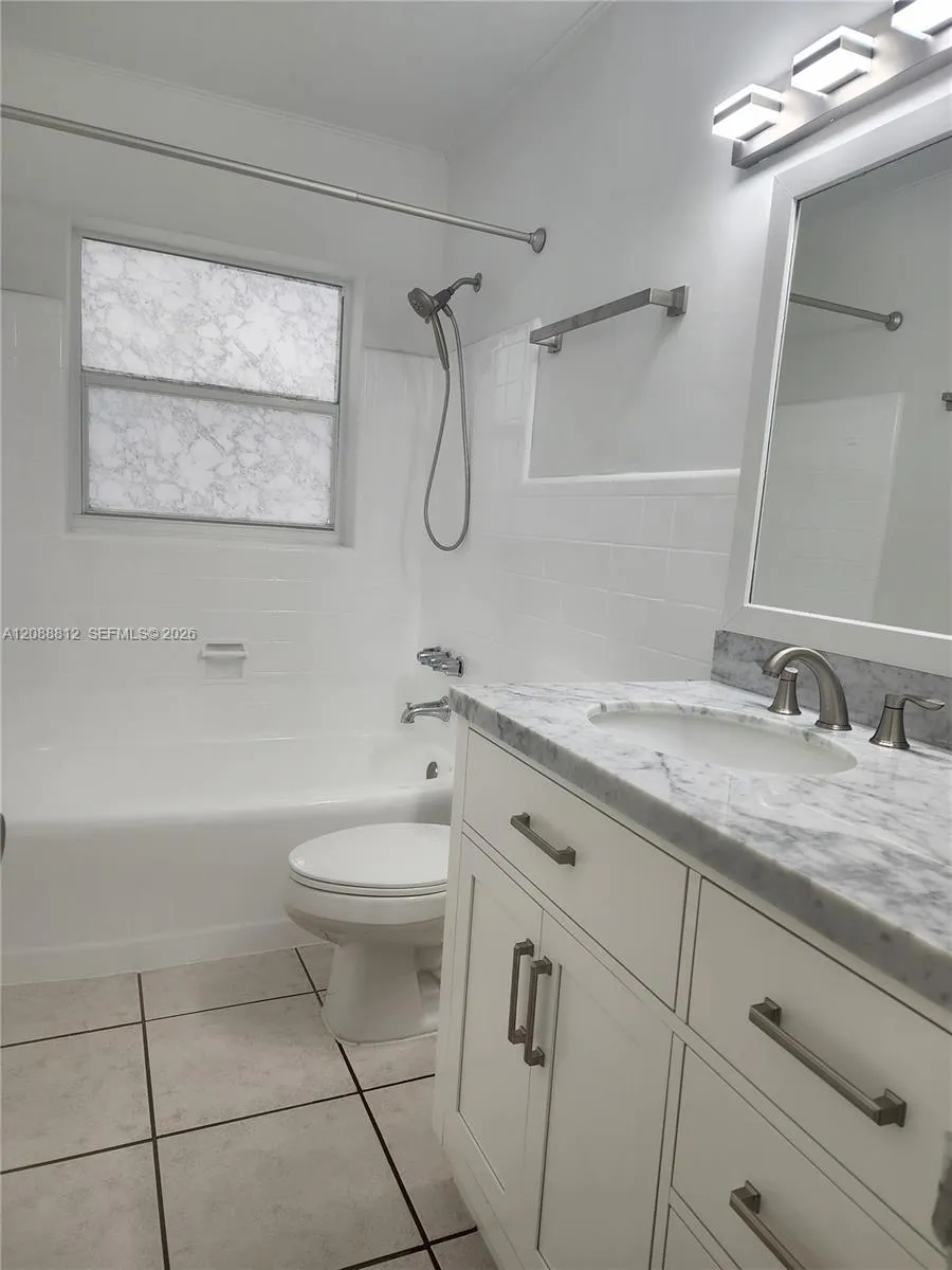 9301 SW 54th St Miami, FL 33165