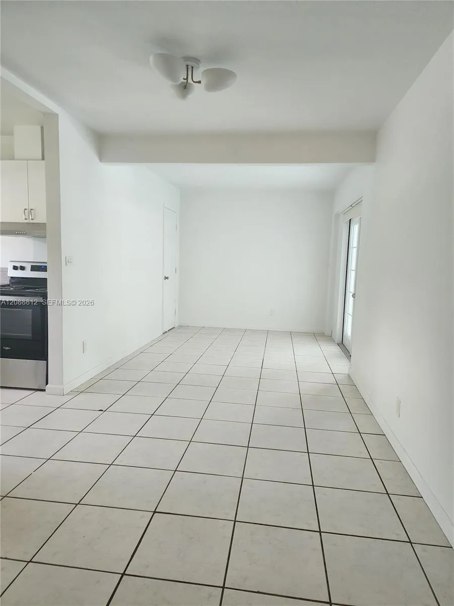 9301 SW 54th St Miami, FL 33165