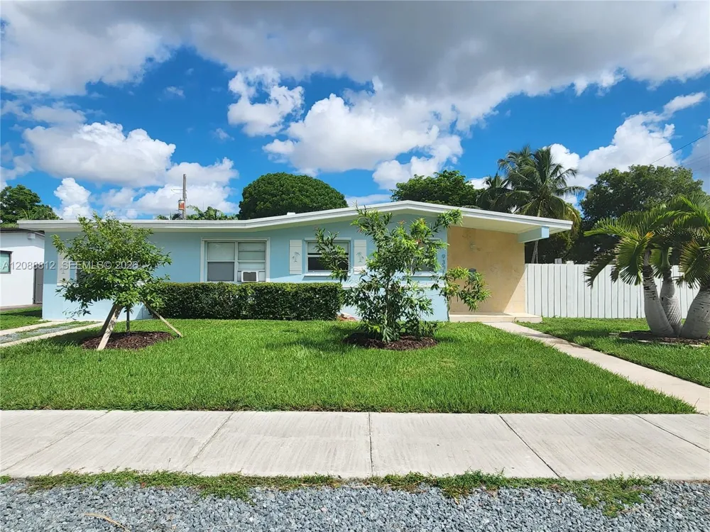 9301 SW 54th St Miami, FL 33165