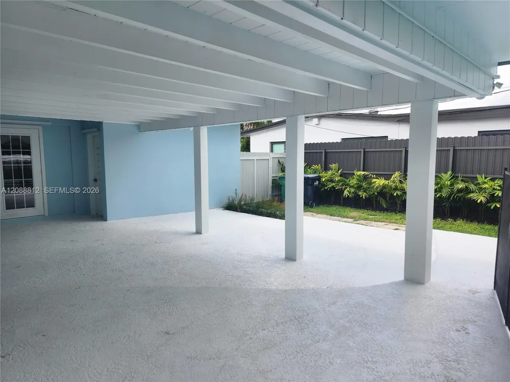 9301 SW 54th St Miami, FL 33165