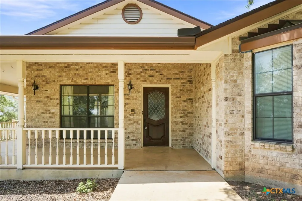 5691 Circle Oak Drive Bulverde, TX 78163