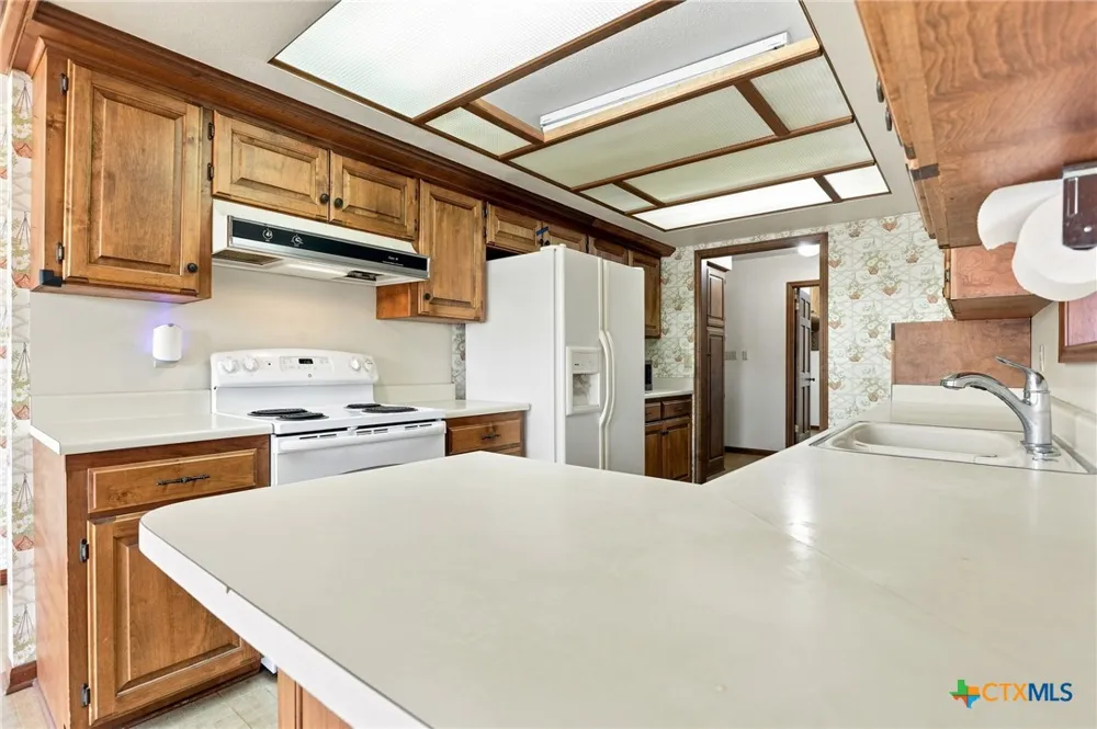 5691 Circle Oak Drive Bulverde, TX 78163