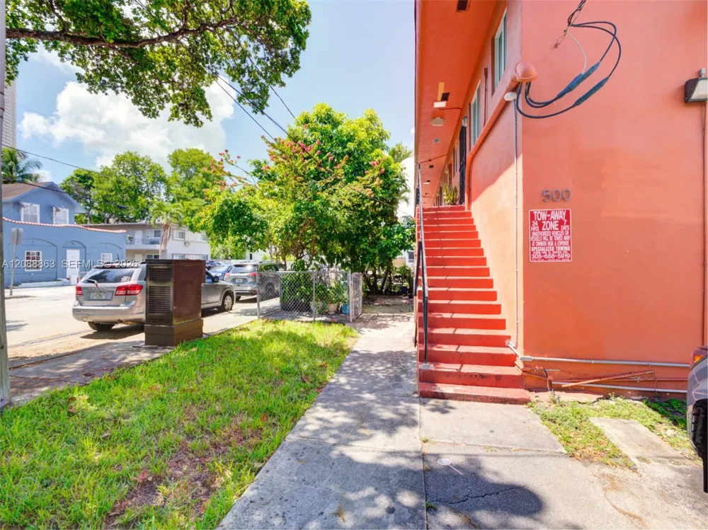 500 SW 3rd St Miami, FL 33130