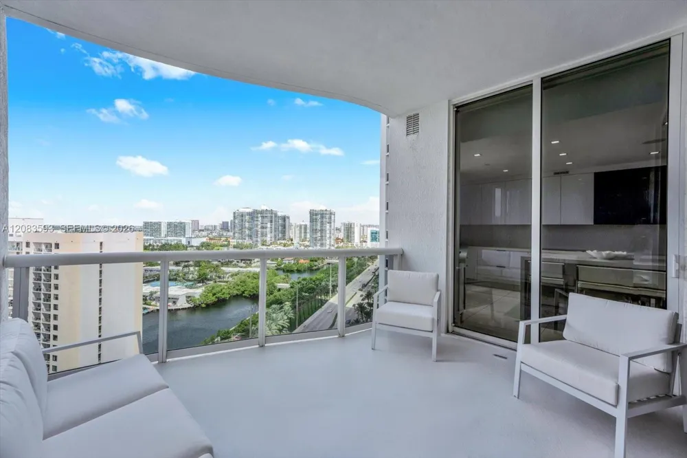 15901 Collins Ave #1606 Sunny Isles Beach, FL 33160
