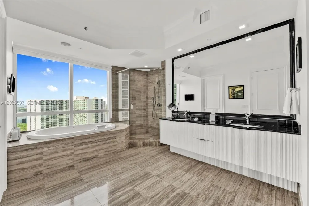 15901 Collins Ave #1606 Sunny Isles Beach, FL 33160