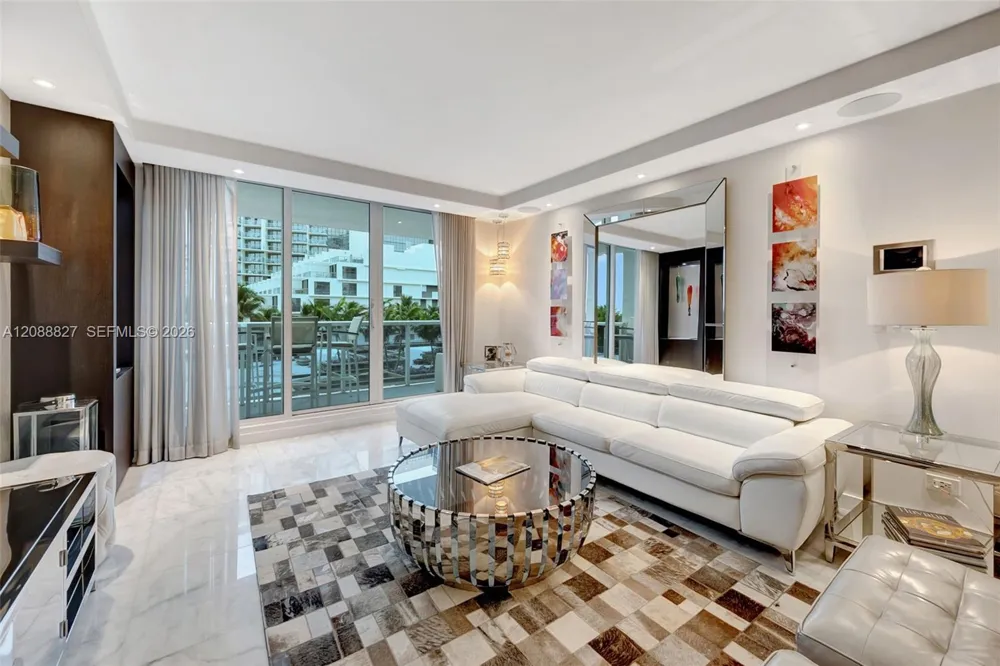 2301 Collins Ave #307 Miami Beach, FL 33139