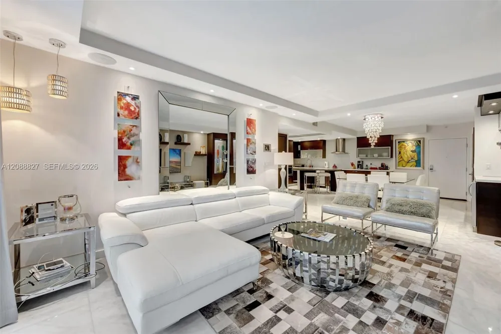 2301 Collins Ave #307 Miami Beach, FL 33139