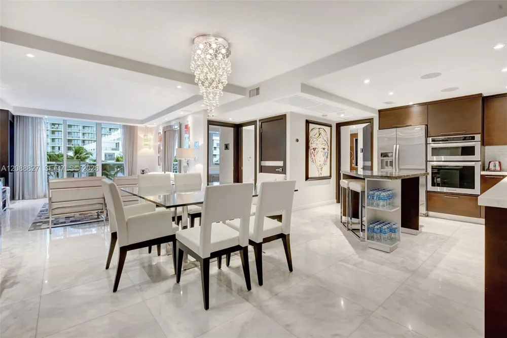2301 Collins Ave #307 Miami Beach, FL 33139