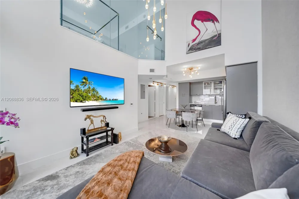 41 SE 5th St #1407 Miami, FL 33131
