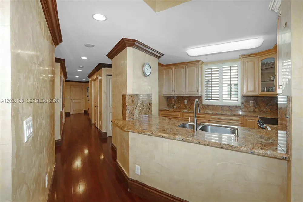 10 Aragon Ave #1216 Coral Gables, FL 33134