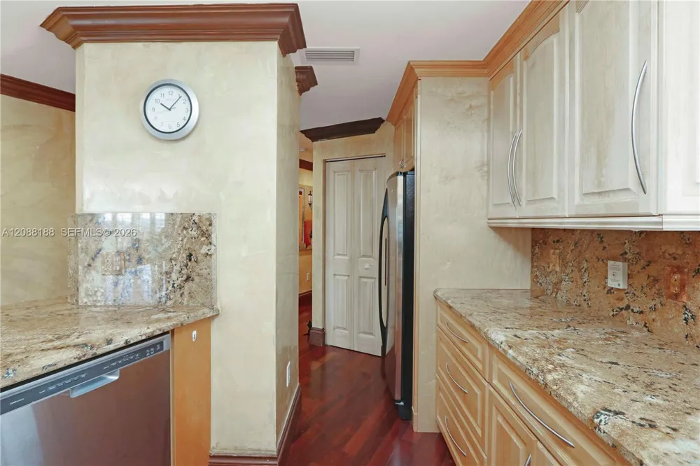10 Aragon Ave #1216 Coral Gables, FL 33134
