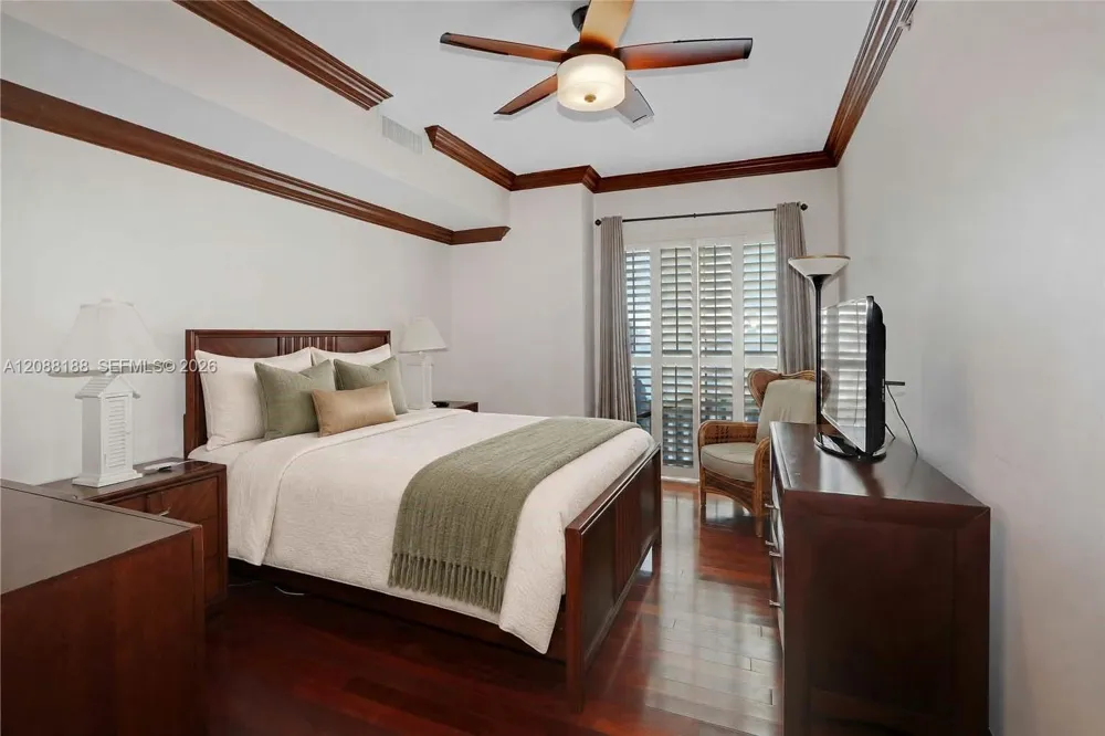 10 Aragon Ave #1216 Coral Gables, FL 33134