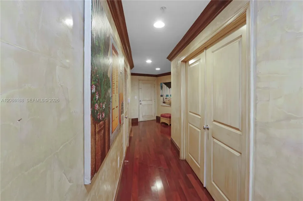 10 Aragon Ave #1216 Coral Gables, FL 33134