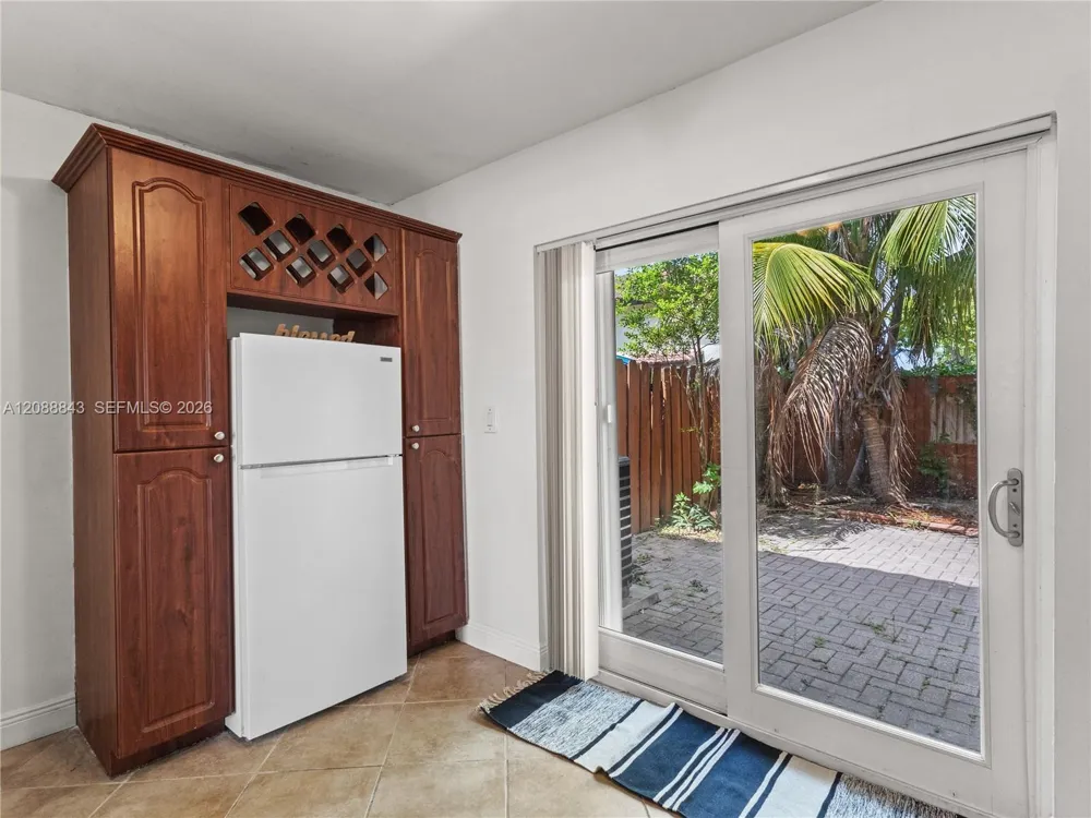 560 NW 82nd Pl #306 Miami, FL 33126