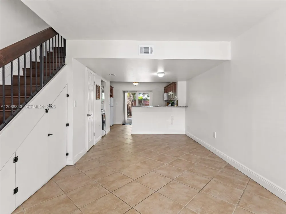 560 NW 82nd Pl #306 Miami, FL 33126