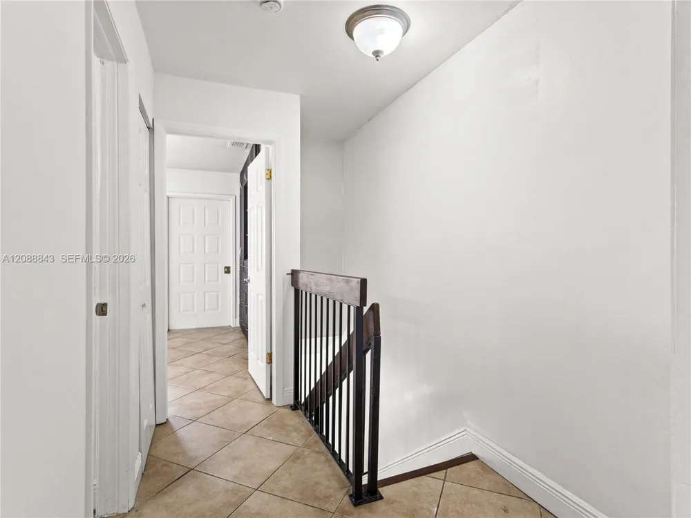 560 NW 82nd Pl #306 Miami, FL 33126