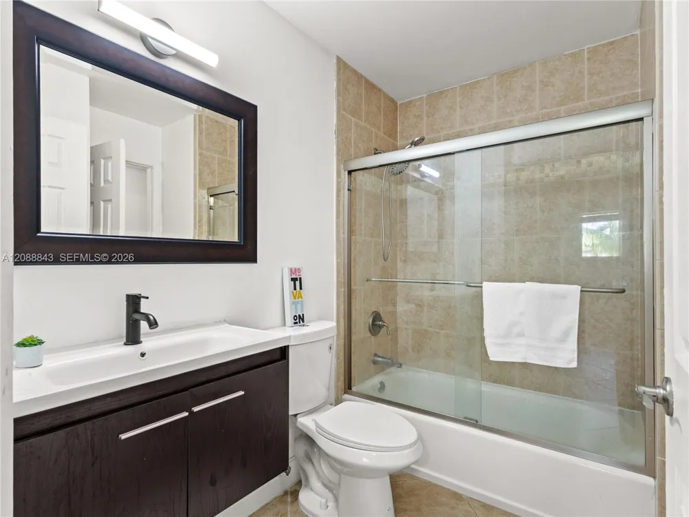 560 NW 82nd Pl #306 Miami, FL 33126