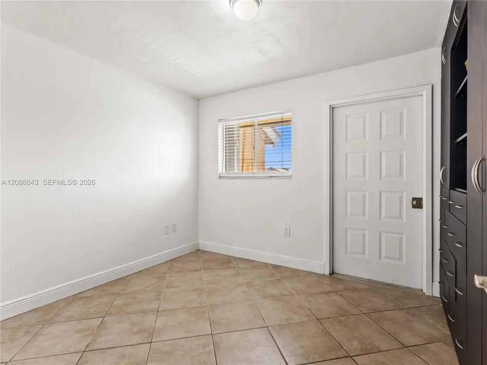 560 NW 82nd Pl #306 Miami, FL 33126