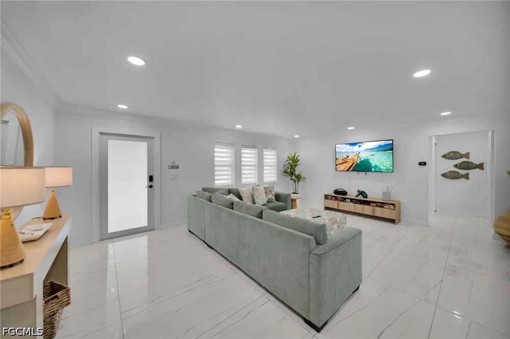 SW 39th Street Cape Coral, FL 33914