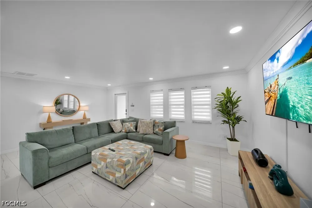 SW 39th Street Cape Coral, FL 33914