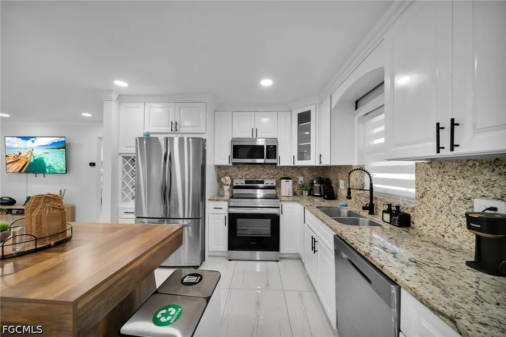 SW 39th Street Cape Coral, FL 33914