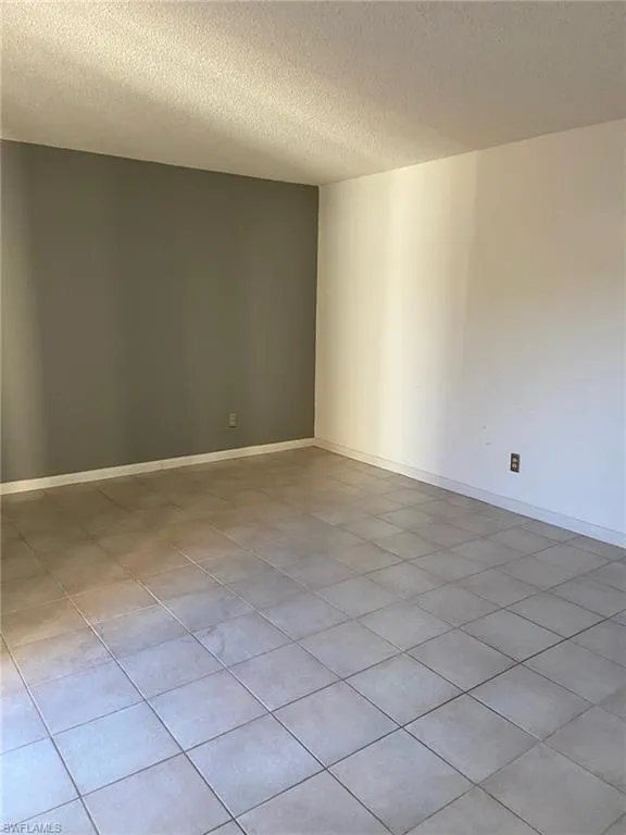 1442 Park Shore Circle #1 Fort Myers, FL 33901