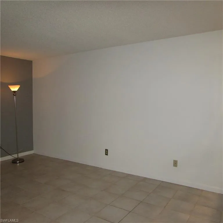 1442 Park Shore Circle #1 Fort Myers, FL 33901