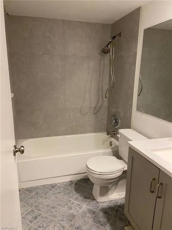 1442 Park Shore Circle #1 Fort Myers, FL 33901