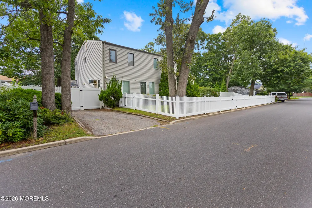 2126 Dorothy Road Toms River, NJ 08753