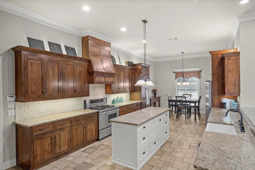 13630 Karah Lane Lindale, TX 75771