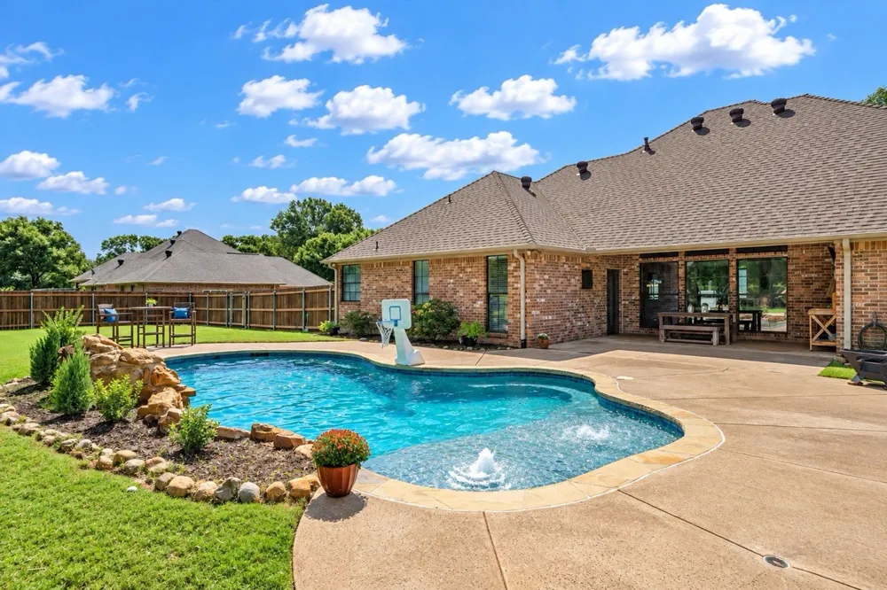 13630 Karah Lane Lindale, TX 75771