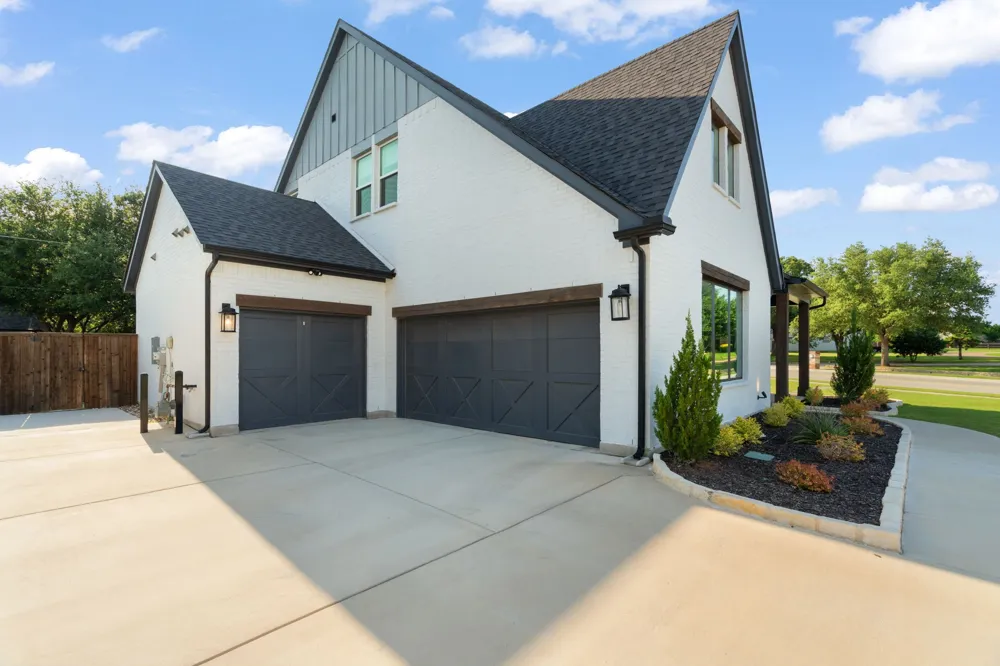 7129 Feather Crest Lane North Richland Hills, TX 76182
