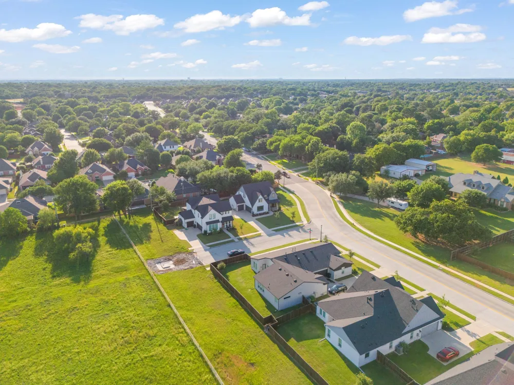 7129 Feather Crest Lane North Richland Hills, TX 76182