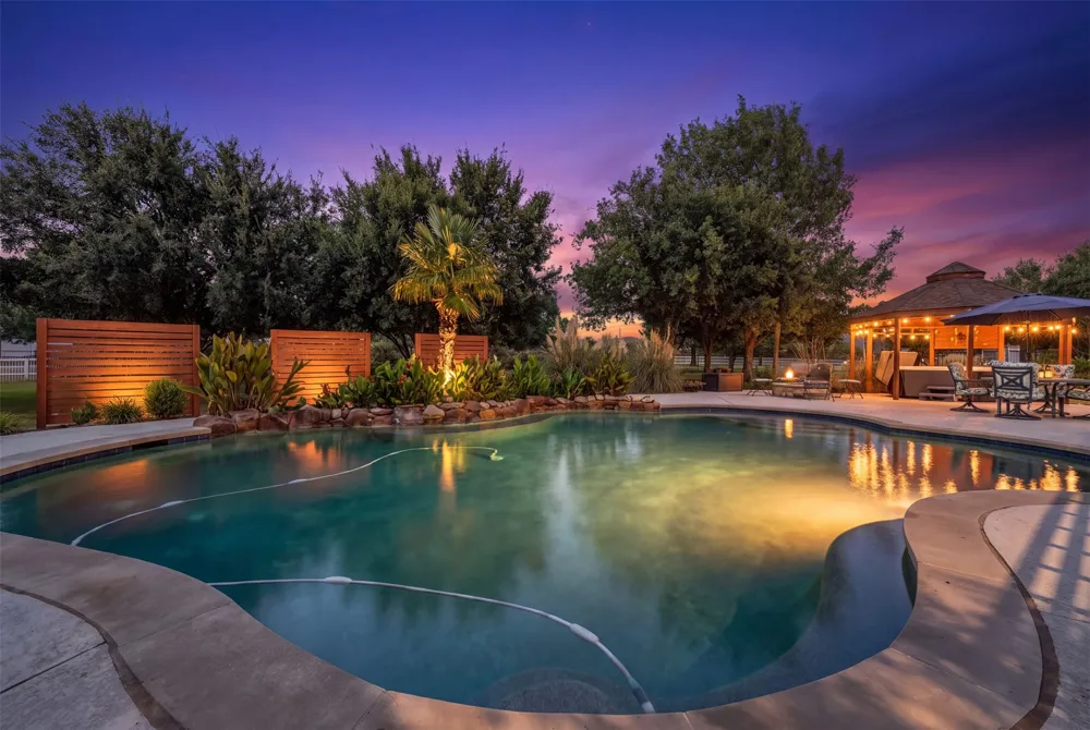 2116 Wood Duck Lane Granbury, TX 76049