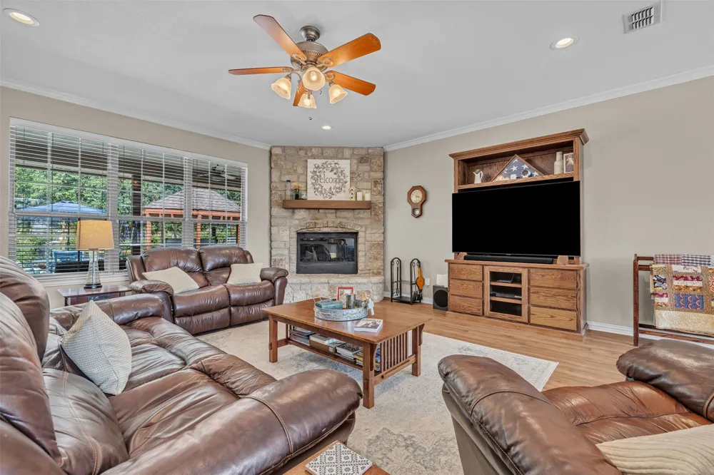 2116 Wood Duck Lane Granbury, TX 76049
