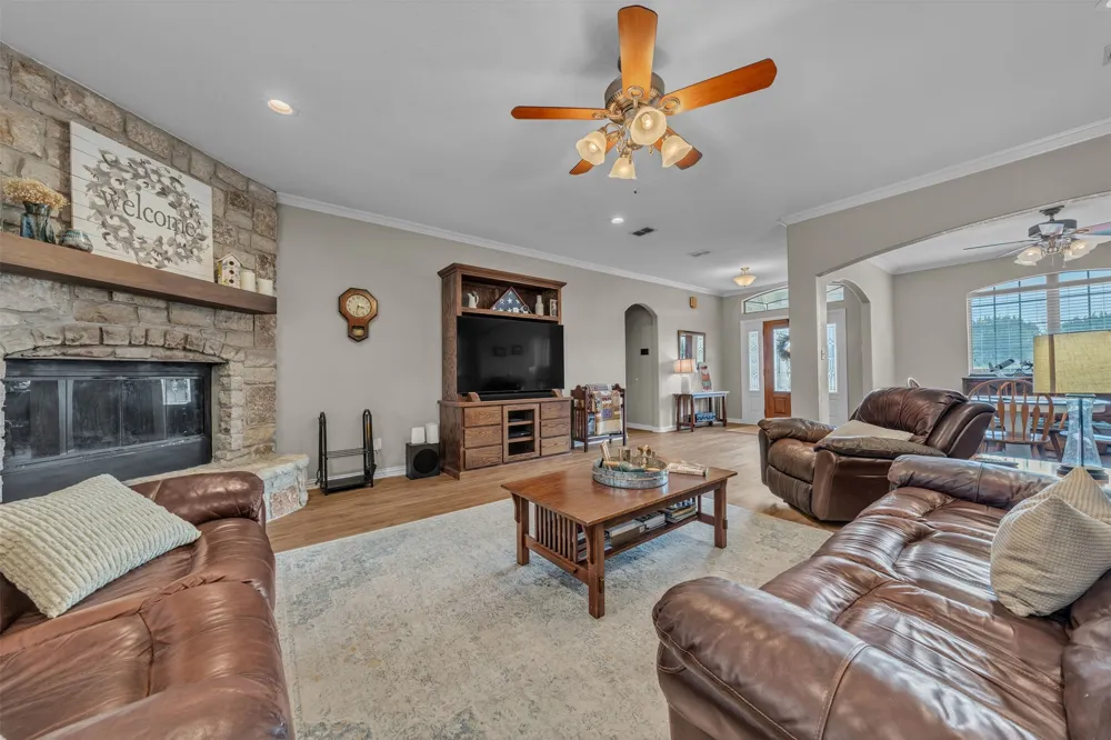 2116 Wood Duck Lane Granbury, TX 76049