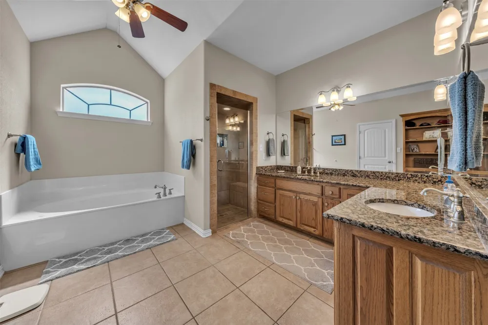 2116 Wood Duck Lane Granbury, TX 76049