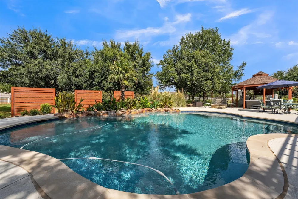 2116 Wood Duck Lane Granbury, TX 76049