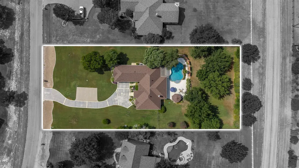 2116 Wood Duck Lane Granbury, TX 76049