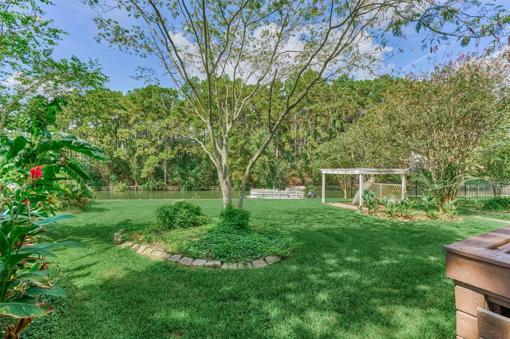 8710 Cross Country Drive Humble, TX 77346