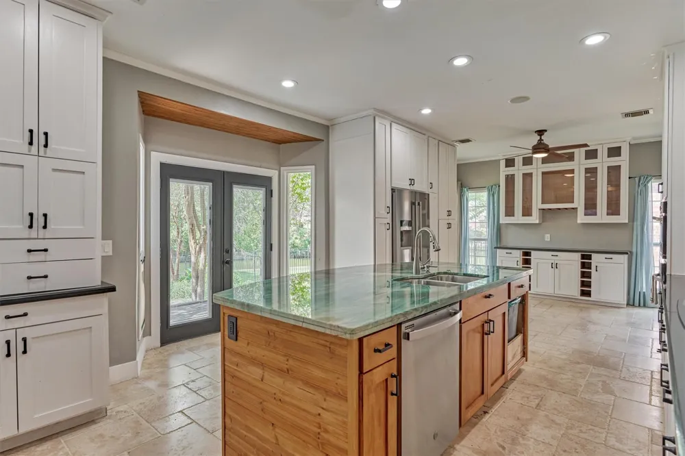 8710 Cross Country Drive Humble, TX 77346