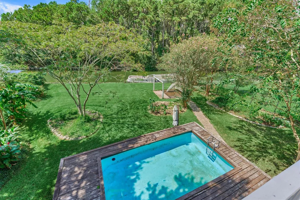 8710 Cross Country Drive Humble, TX 77346
