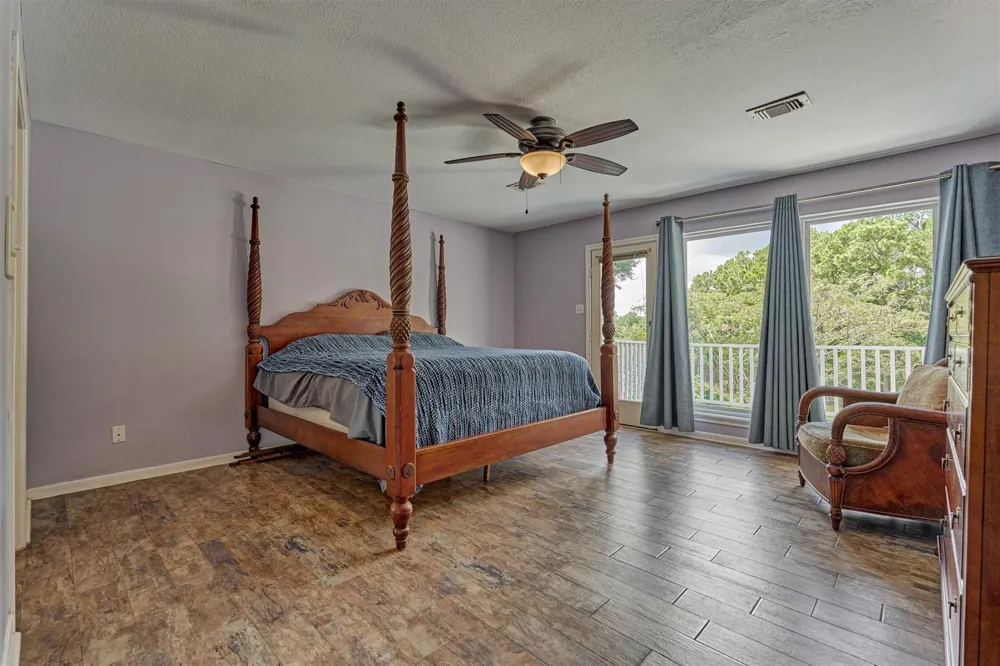 8710 Cross Country Drive Humble, TX 77346