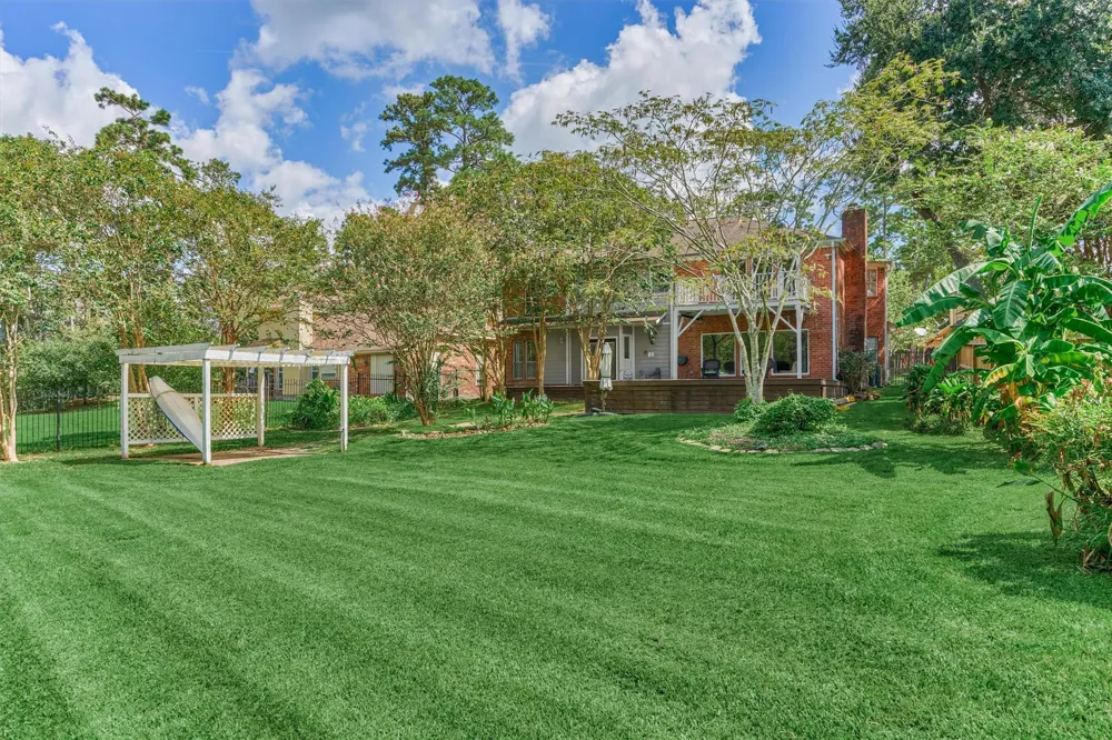 8710 Cross Country Drive Humble, TX 77346
