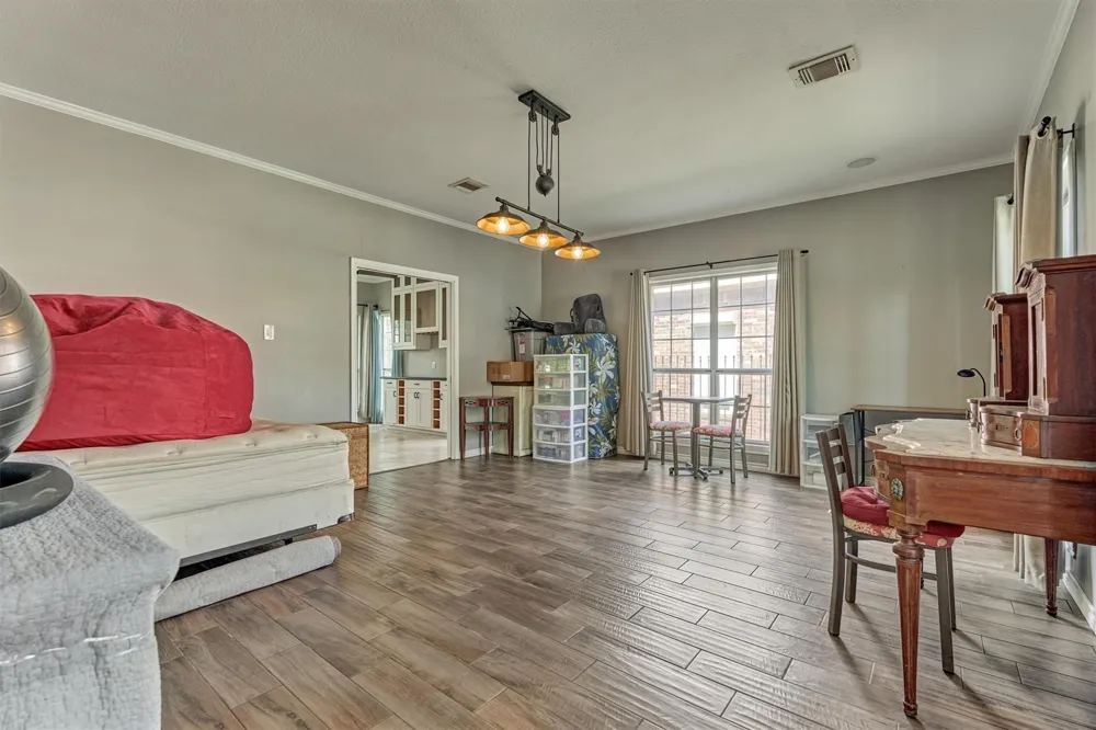 8710 Cross Country Drive Humble, TX 77346