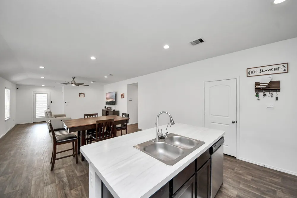 5318 Shady Olive Street Katy, TX 77449