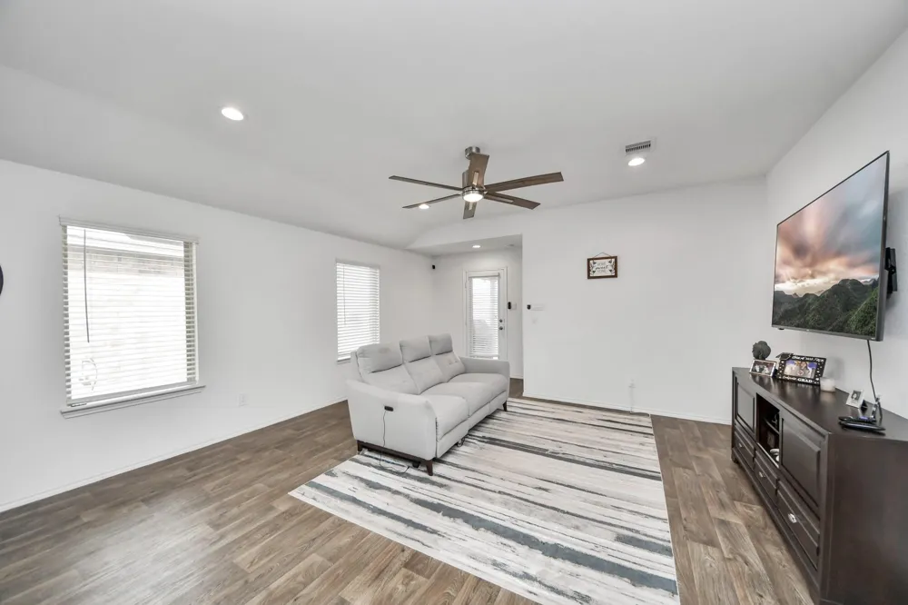 5318 Shady Olive Street Katy, TX 77449