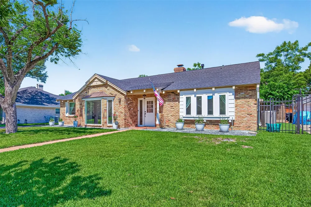 2610 Teague Road Houston, TX 77080