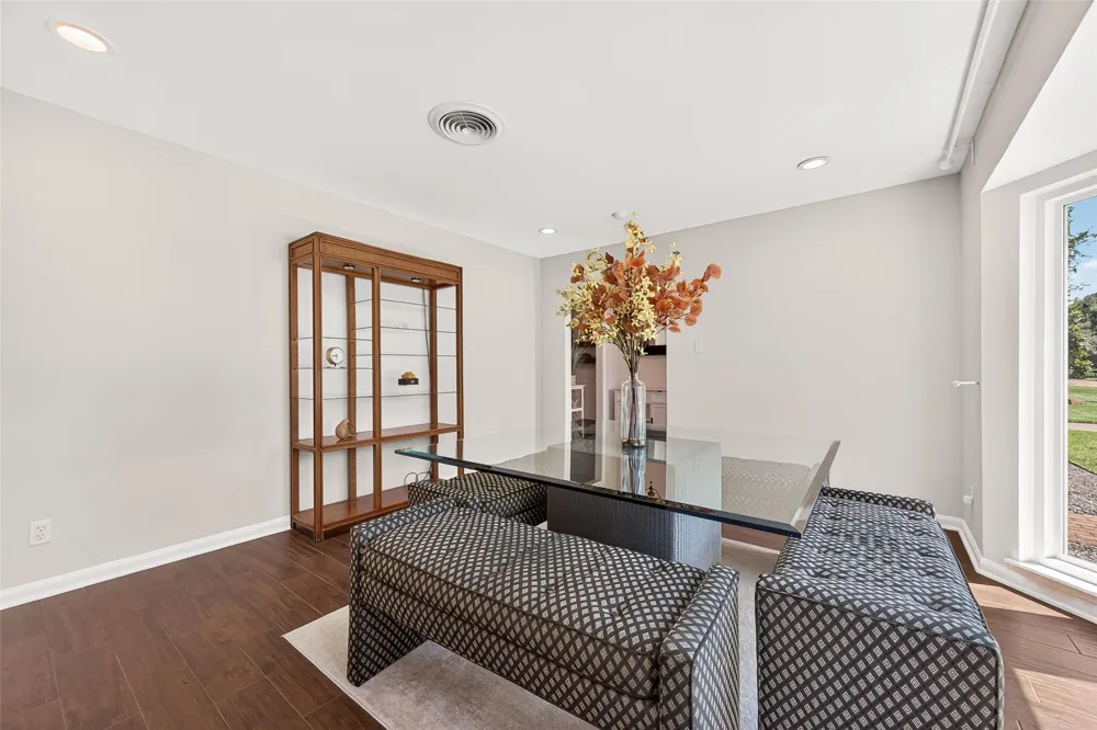 2610 Teague Road Houston, TX 77080